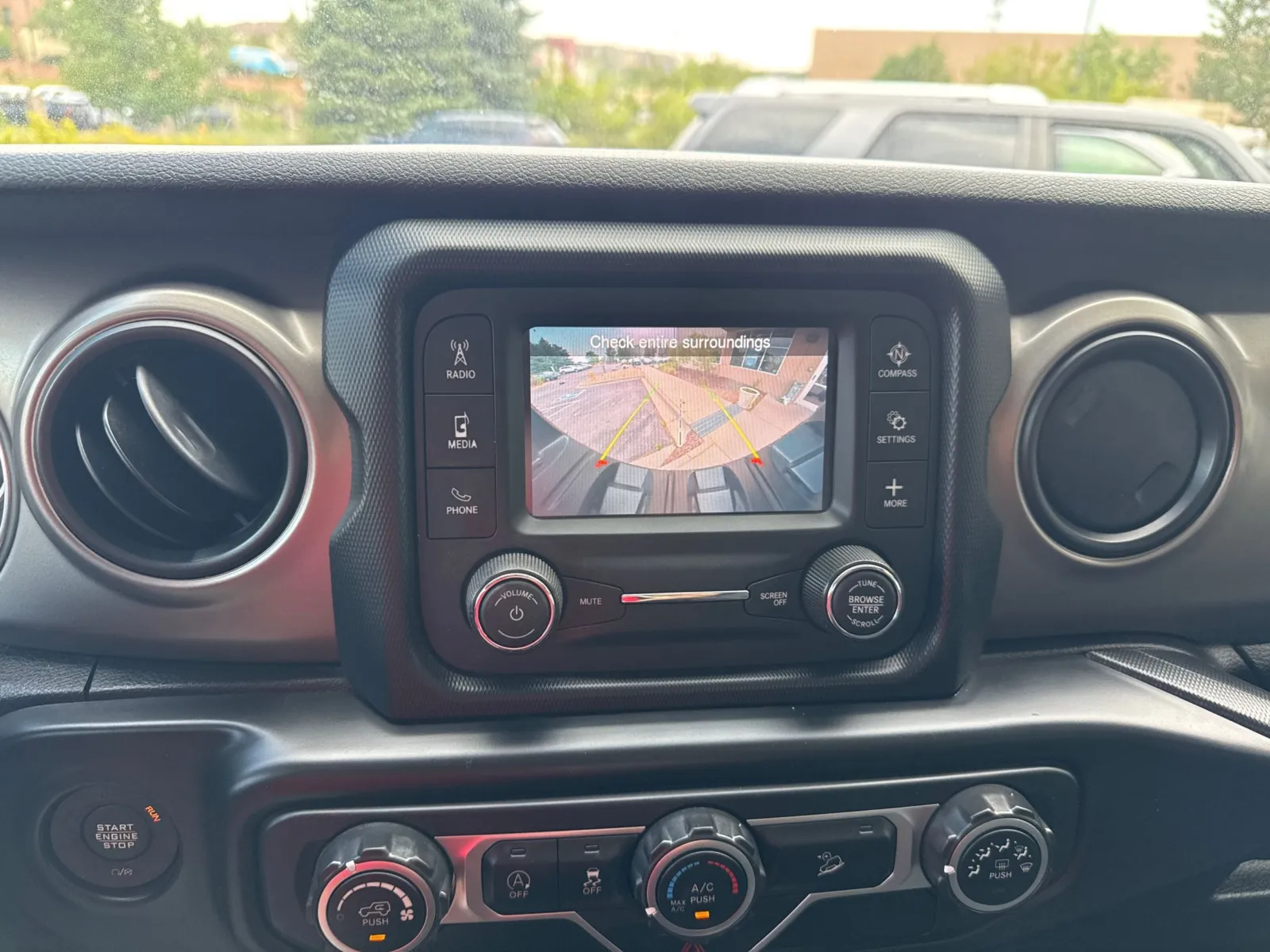 Jeep Wrangler photo 27