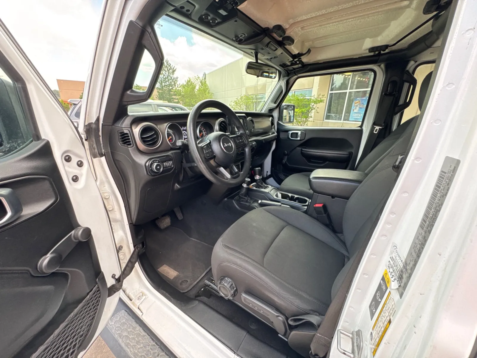 Jeep Wrangler photo 22
