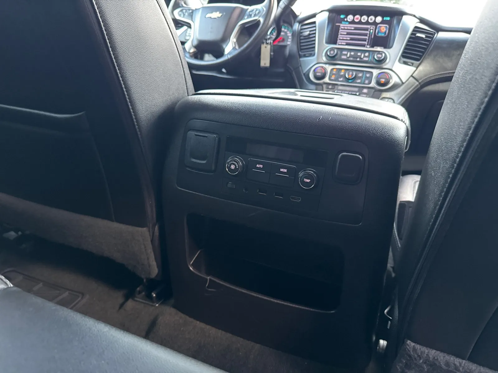 Chevrolet Tahoe photo 22