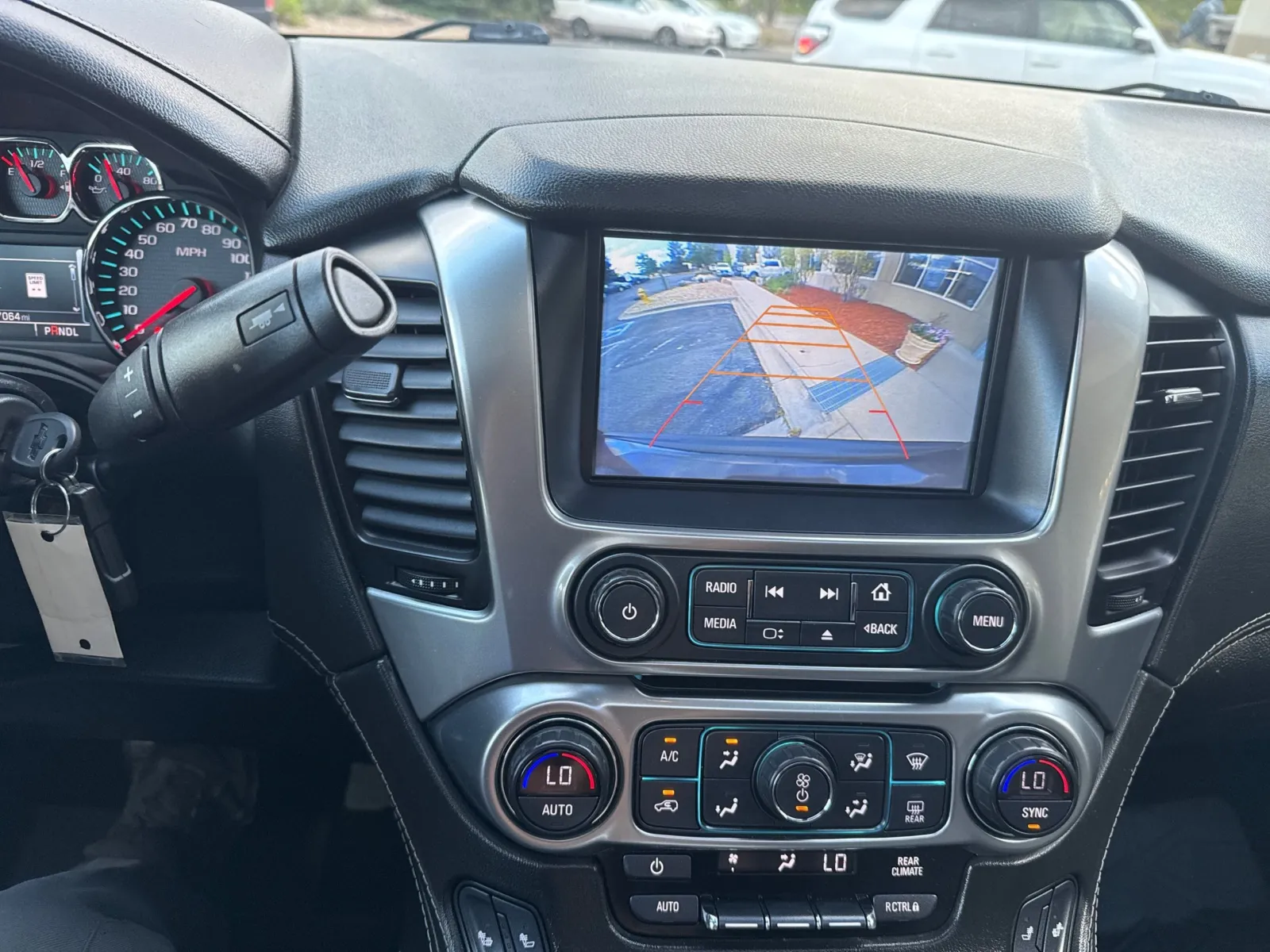 Chevrolet Tahoe photo 36