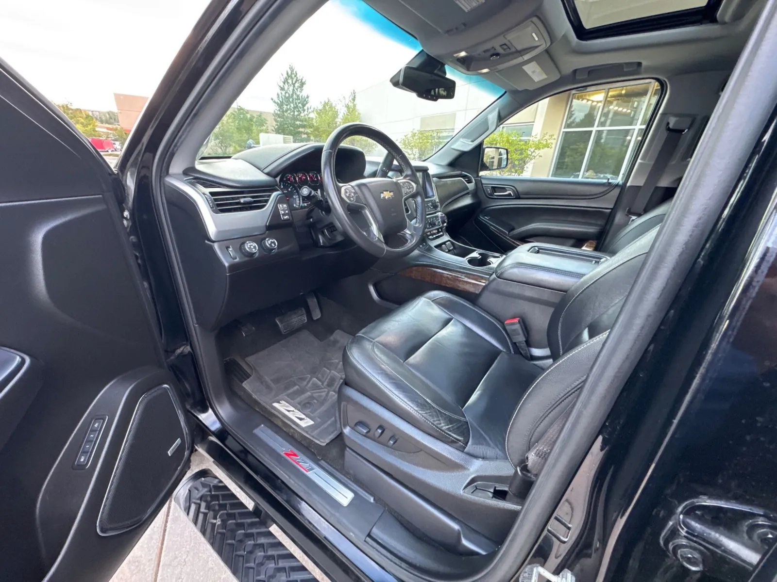 Chevrolet Tahoe photo 29