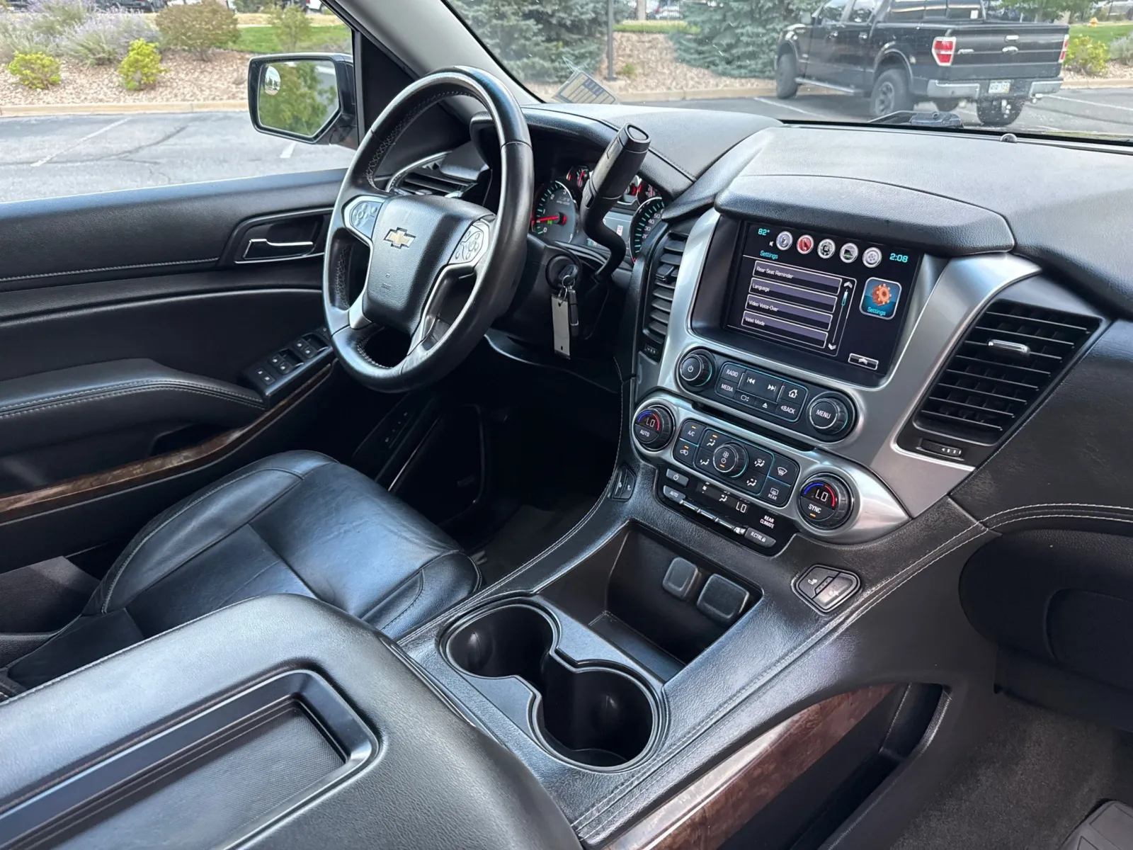 Chevrolet Tahoe photo 18