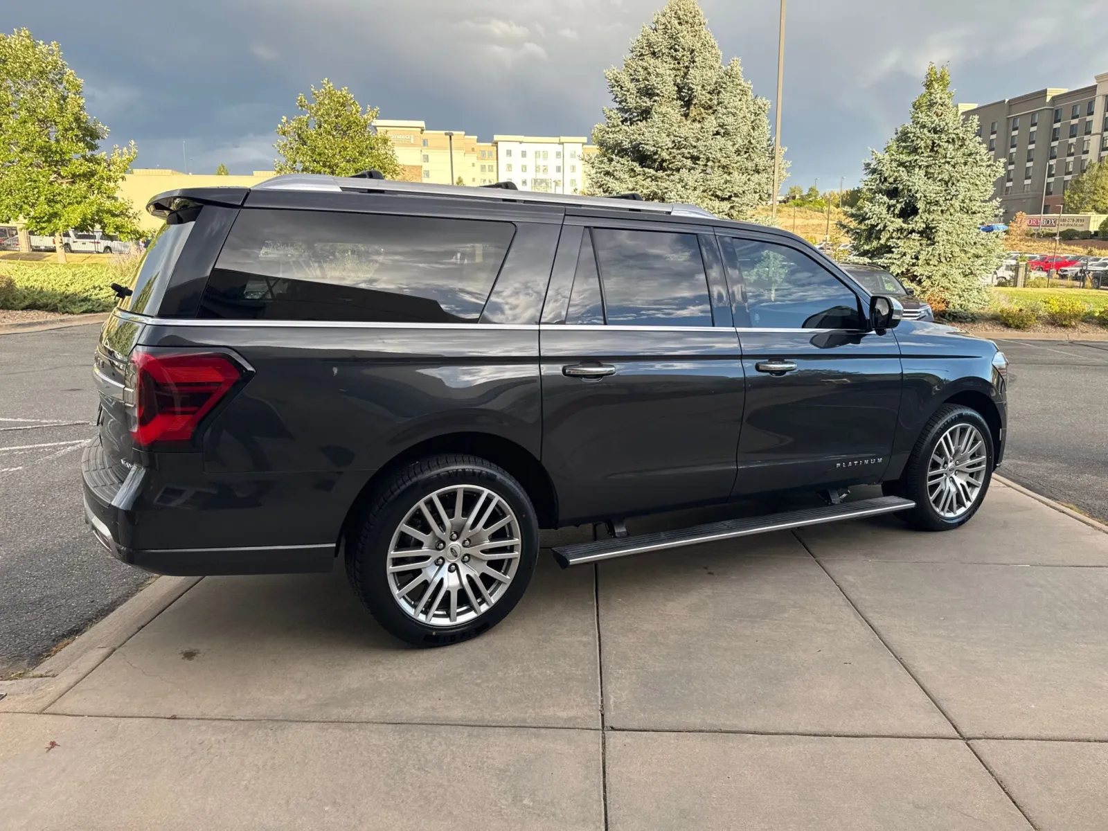 Ford Expedition photo 7