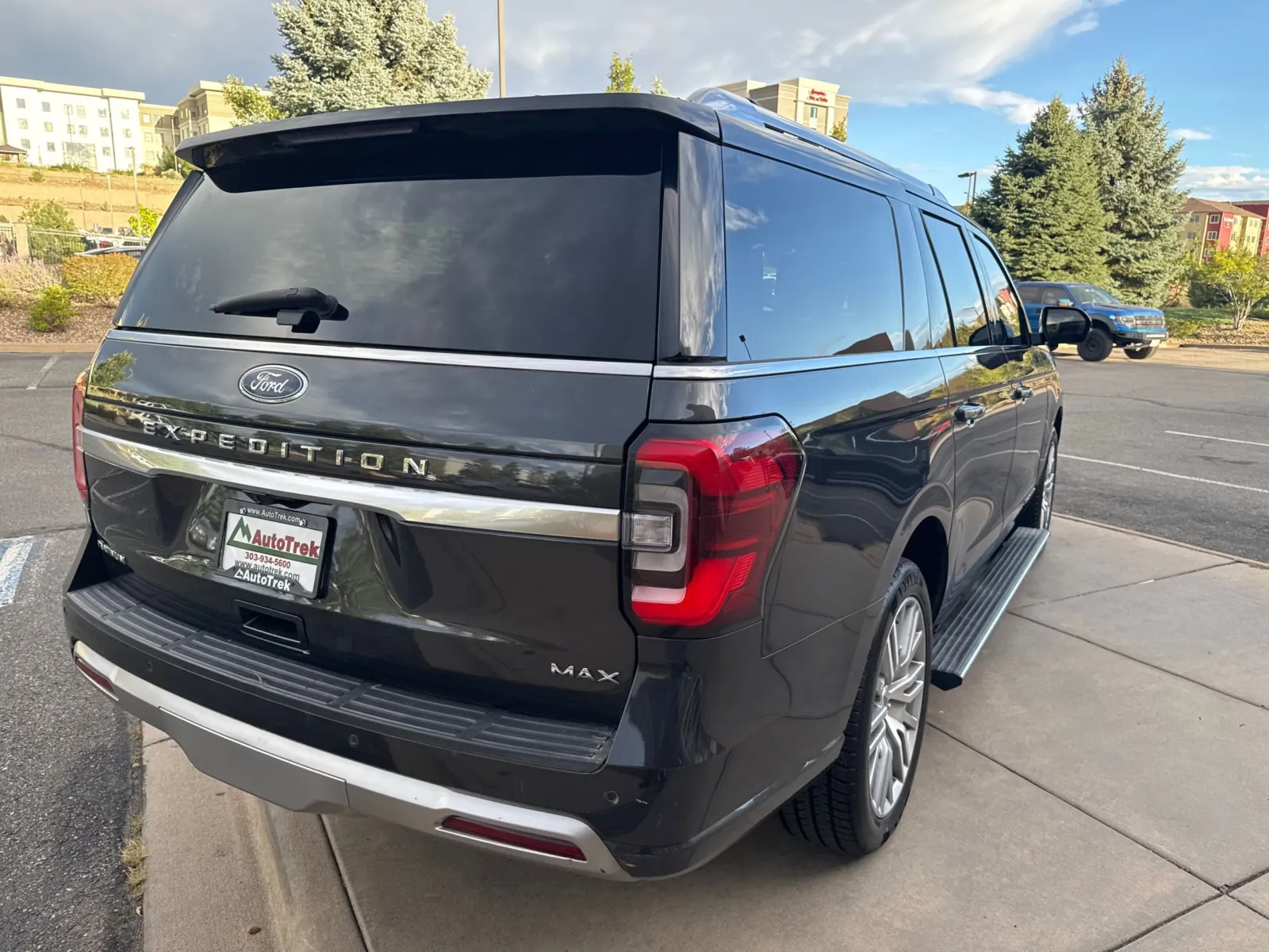 Ford Expedition photo 8