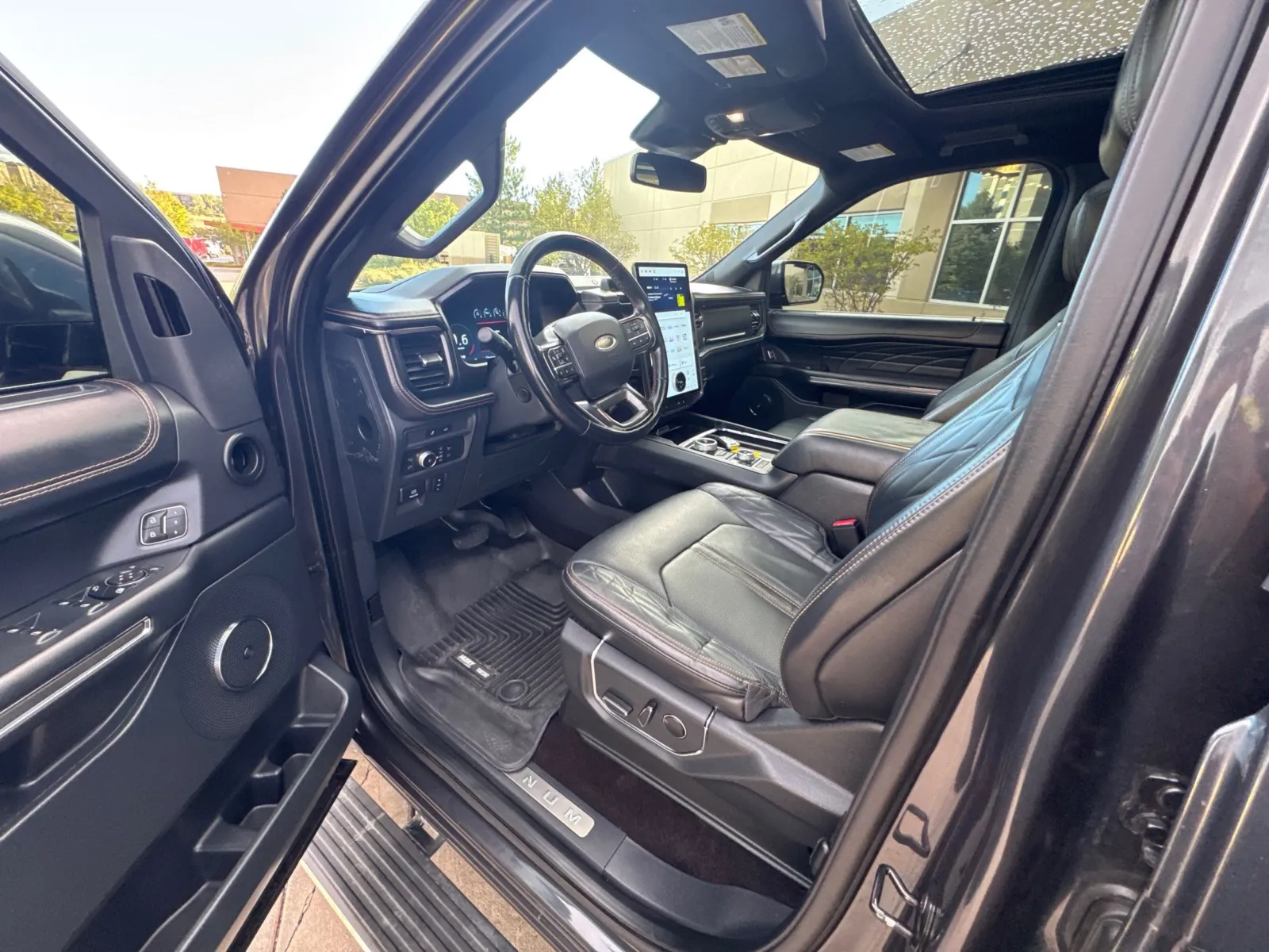 Ford Expedition photo 34