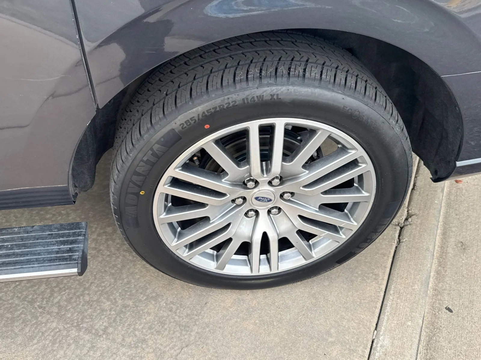 Ford Expedition photo 15