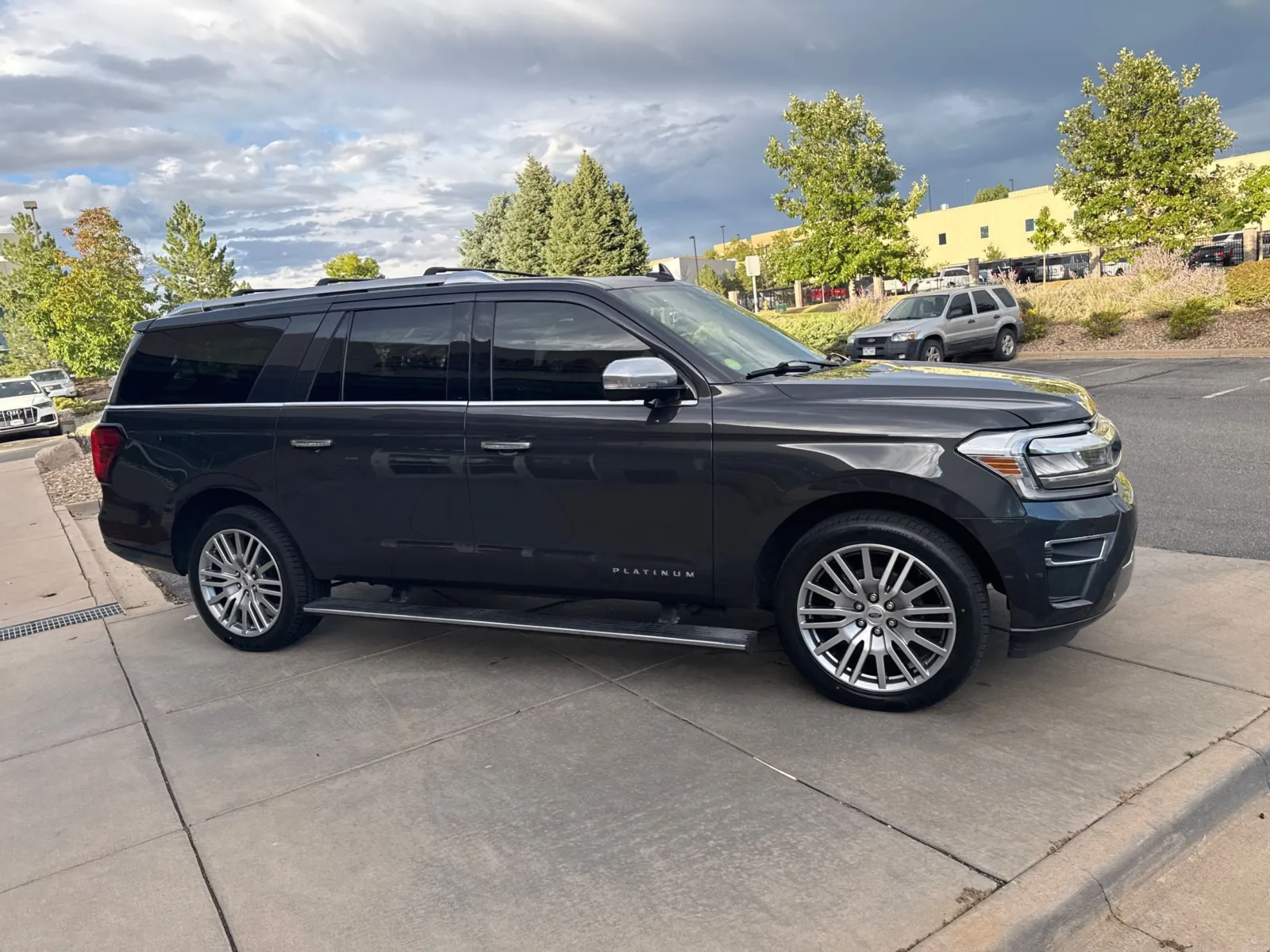 Ford Expedition photo 6
