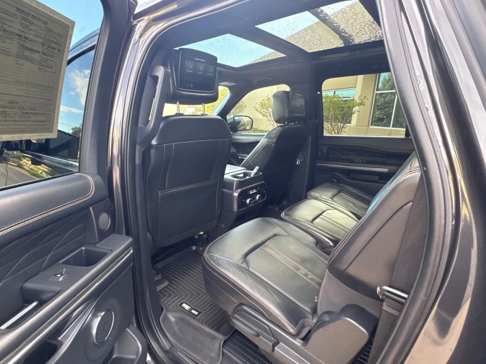 Ford Expedition photo 30