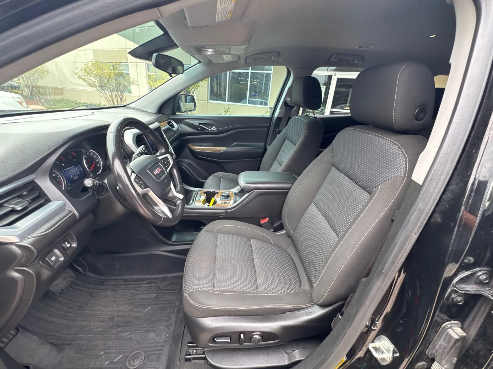 GMC Acadia photo 31