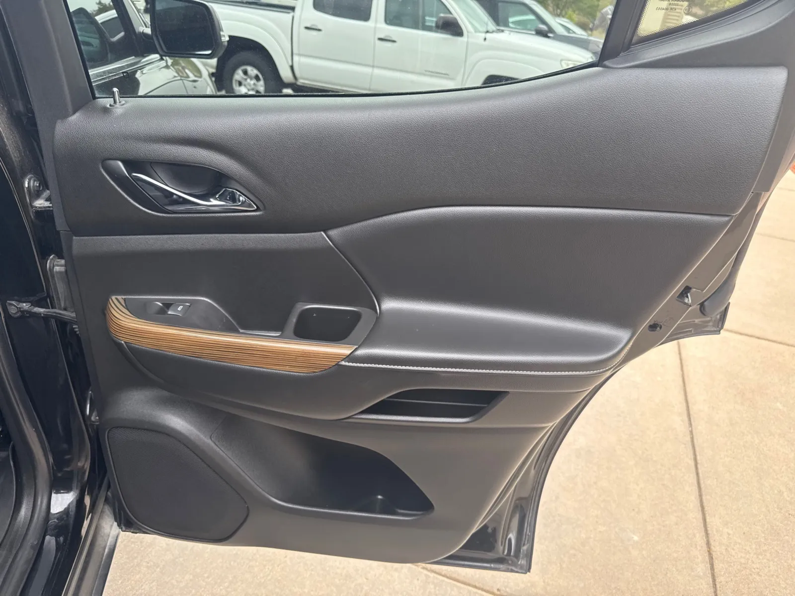 GMC Acadia photo 21