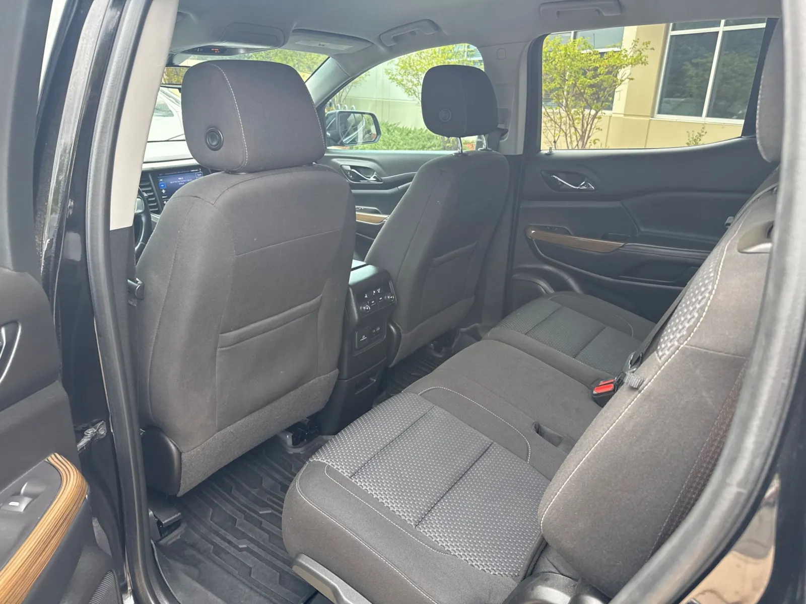 GMC Acadia photo 27
