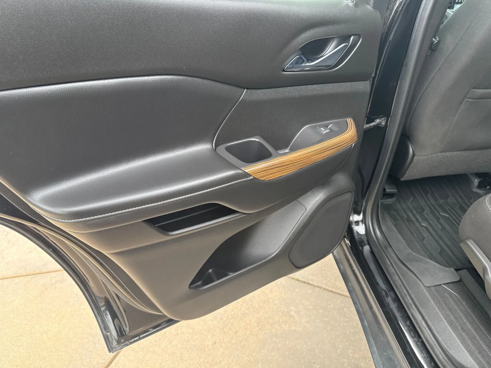 GMC Acadia photo 28