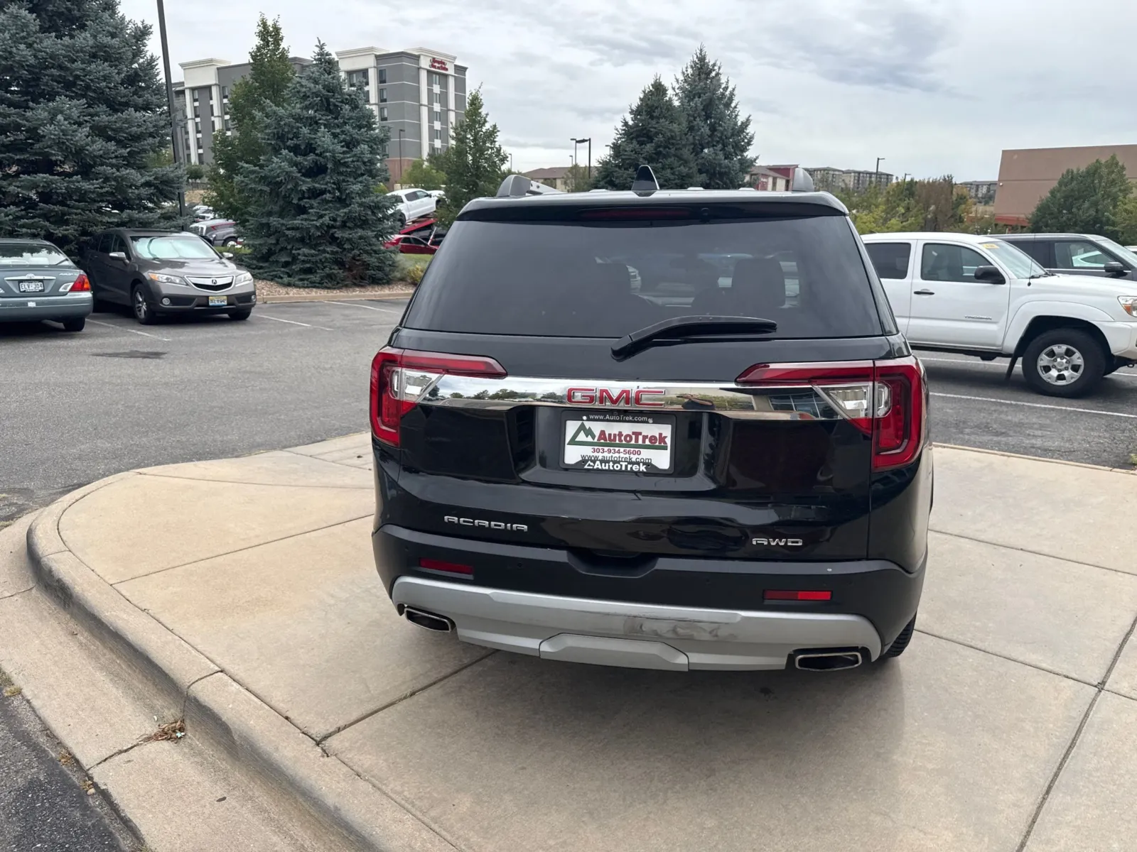 GMC Acadia photo 9