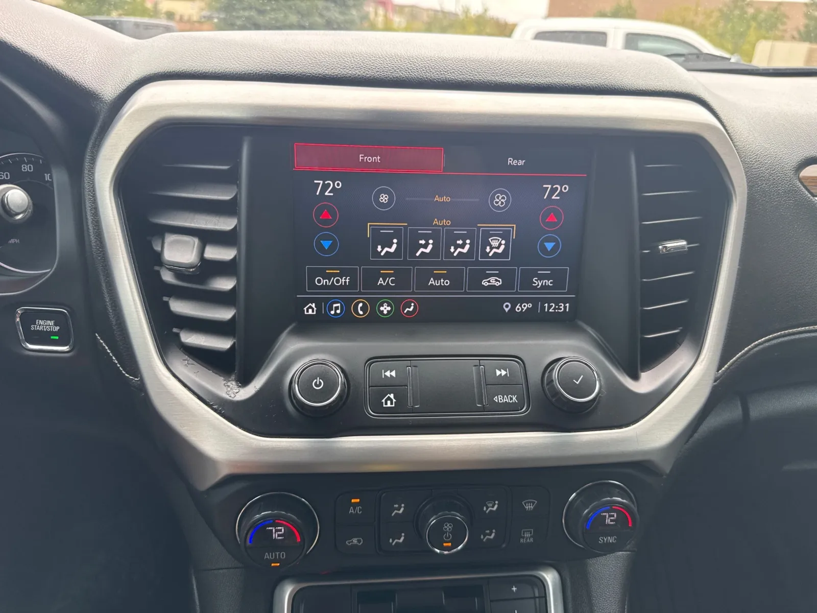 GMC Acadia photo 40