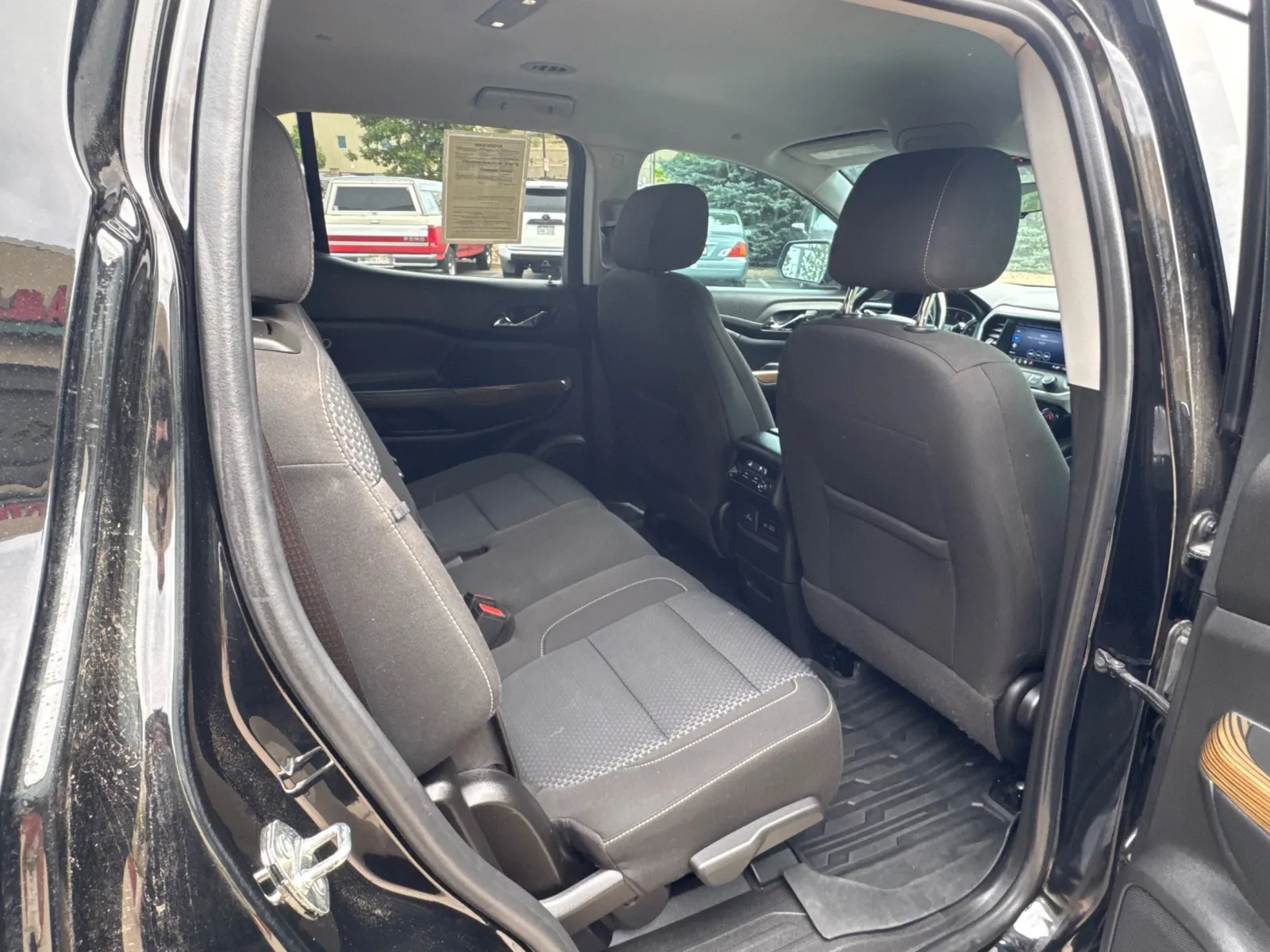 GMC Acadia photo 22