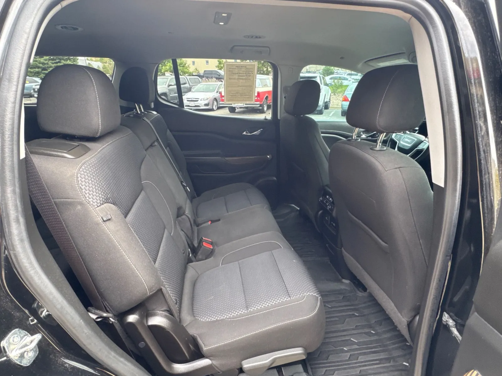 GMC Acadia photo 24
