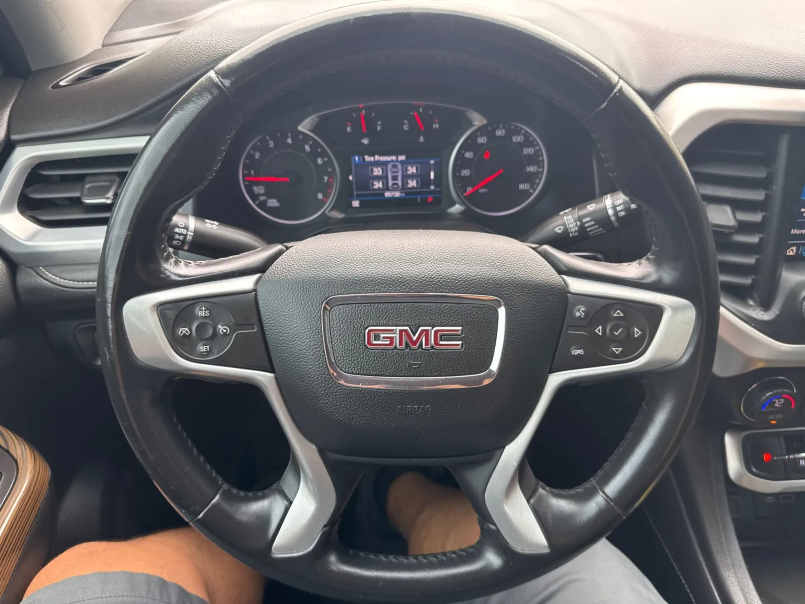 GMC Acadia photo 33