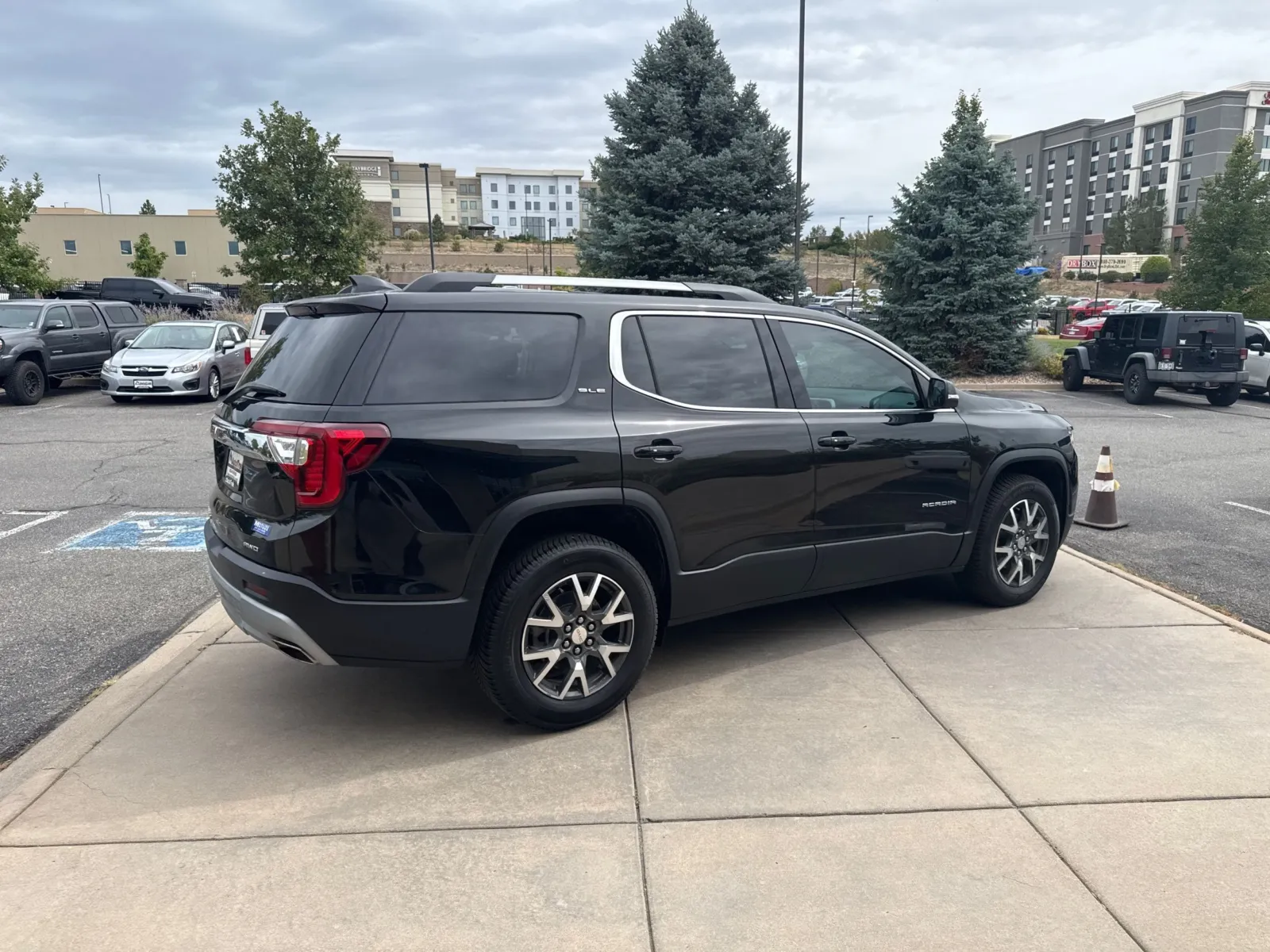 GMC Acadia photo 7