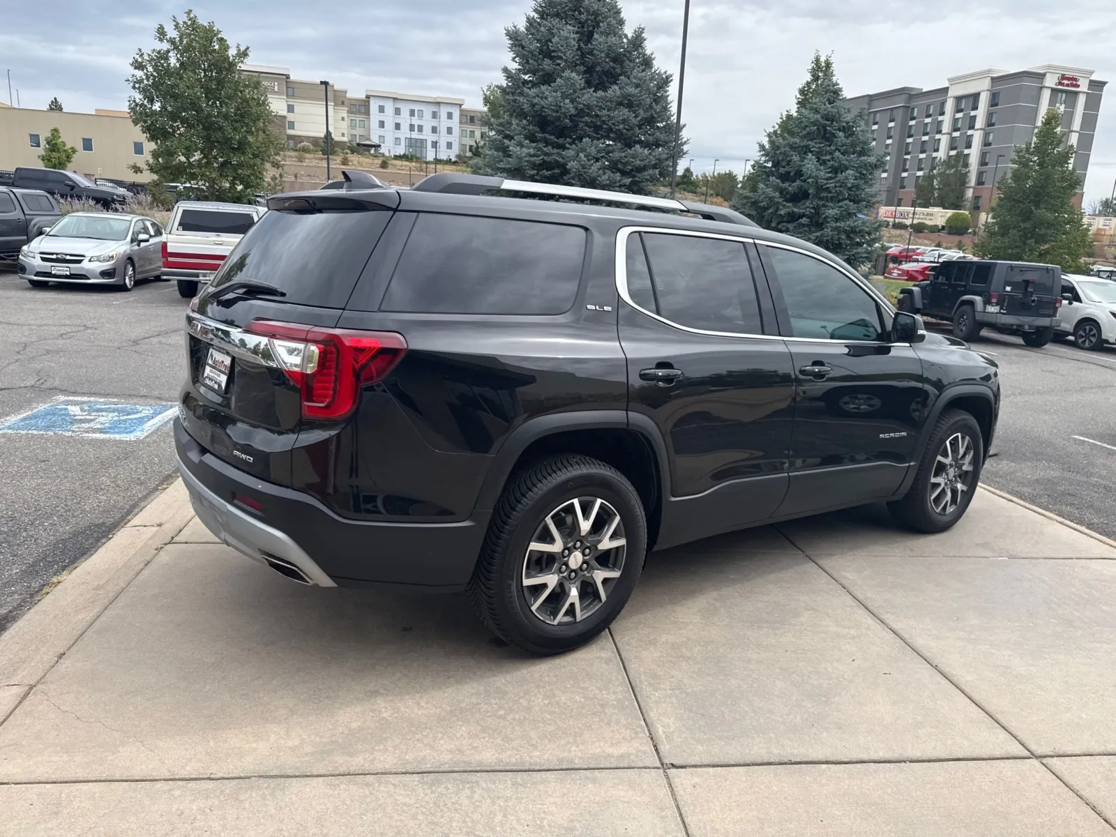 GMC Acadia photo 8