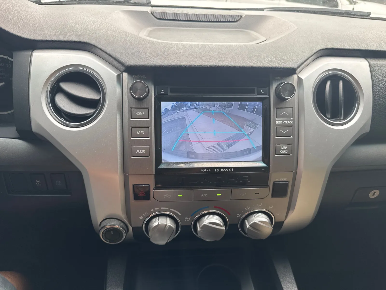 Toyota Tundra photo 32
