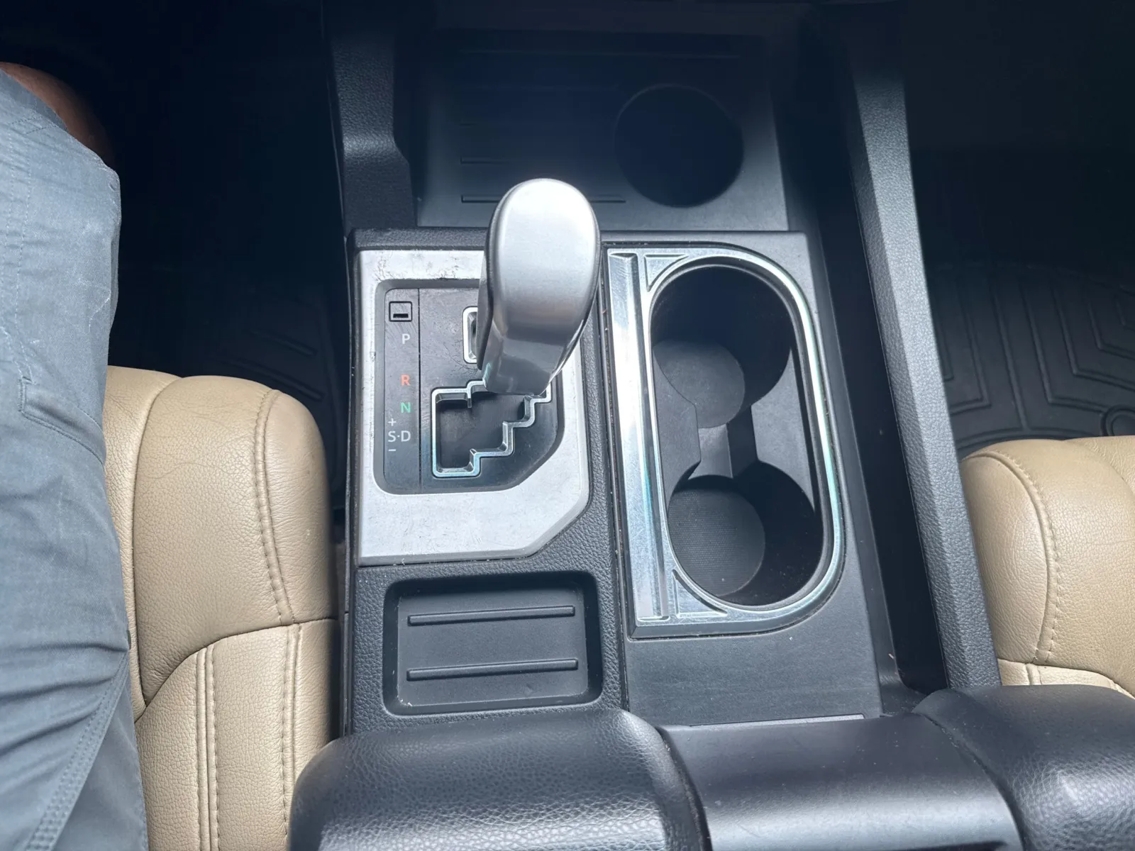 Toyota Tundra photo 33
