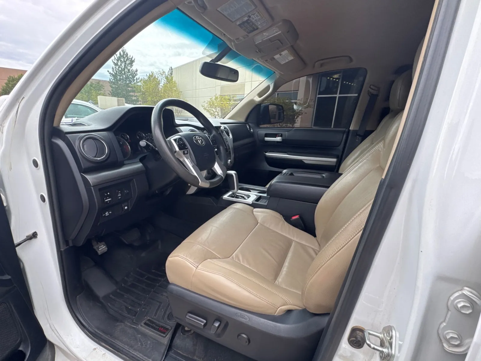 Toyota Tundra photo 23
