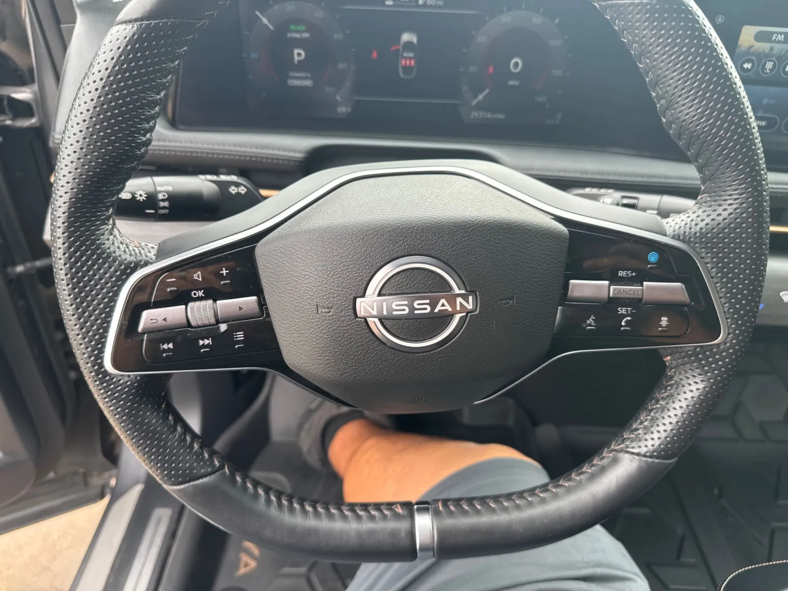 Nissan Ariya photo 39