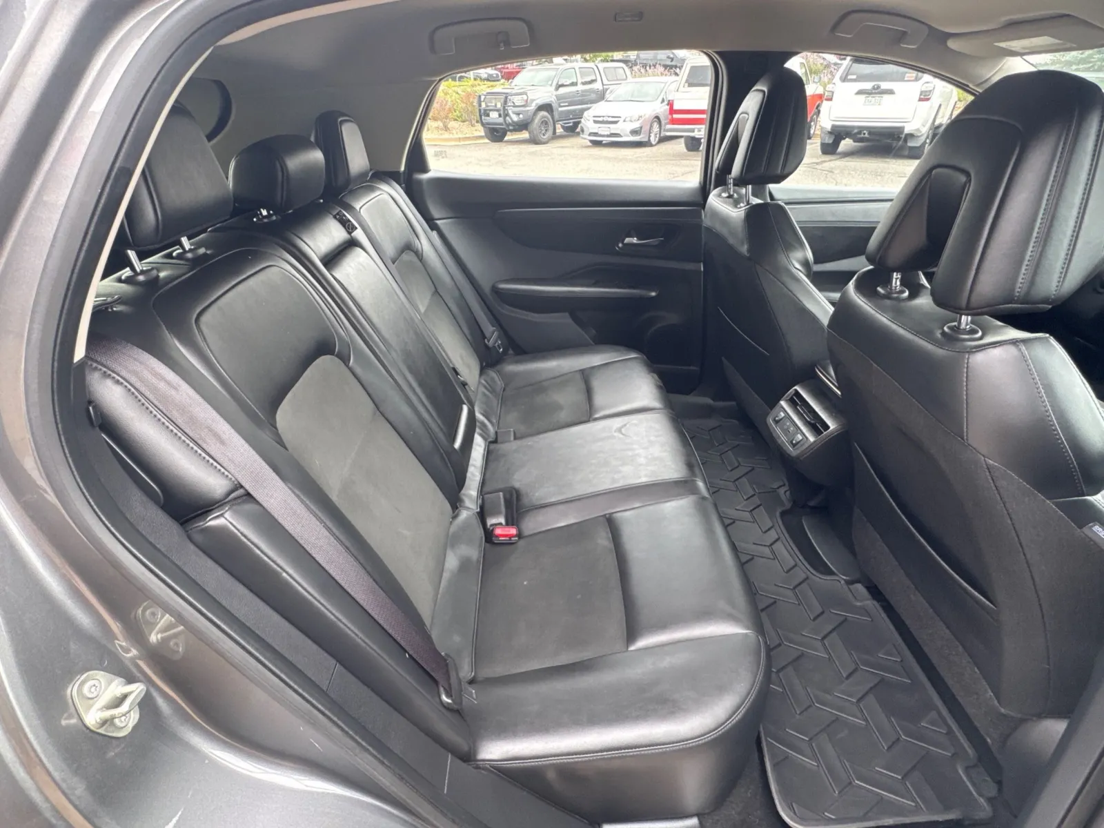 Nissan Ariya photo 23