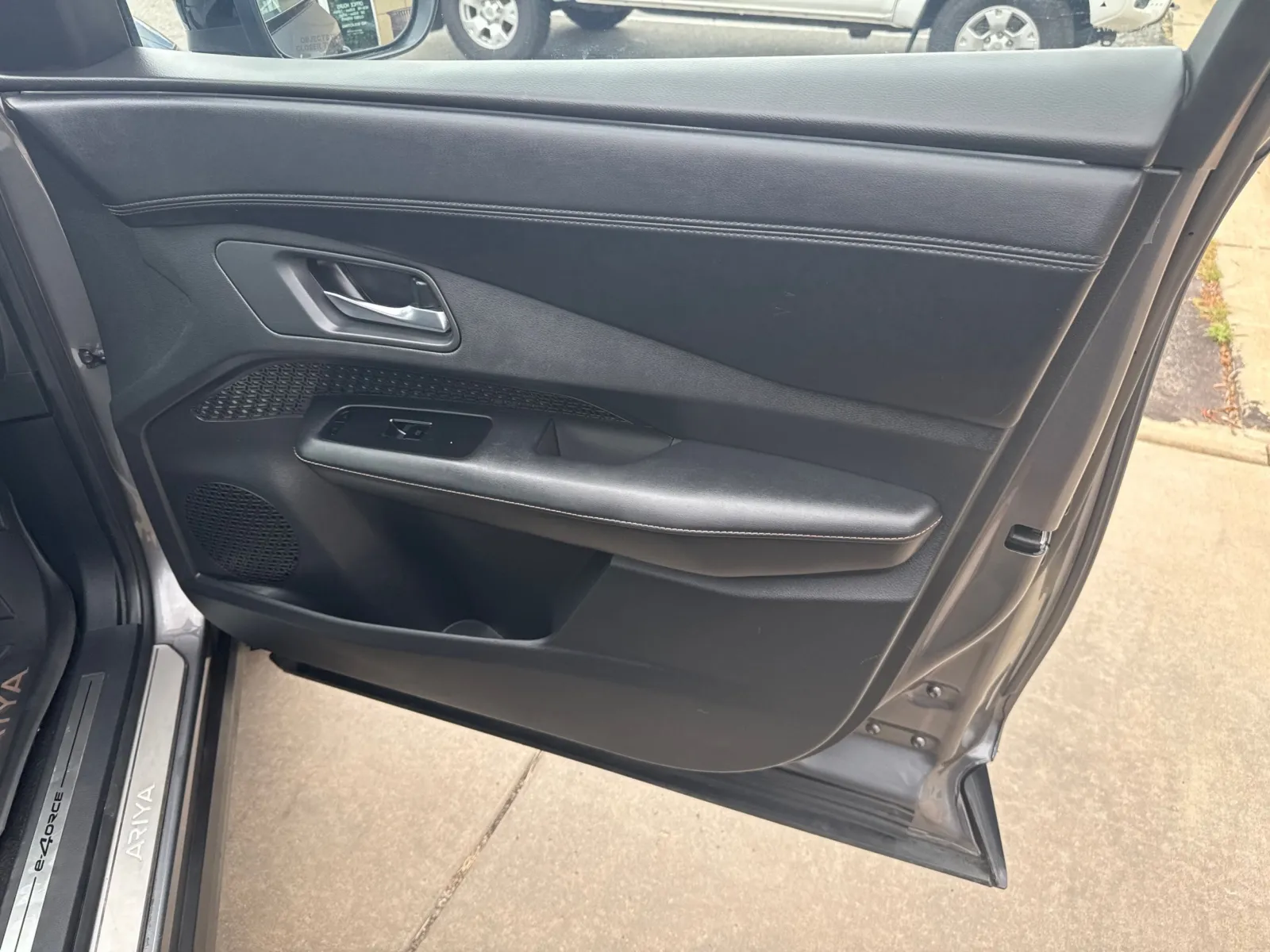 Nissan Ariya photo 16