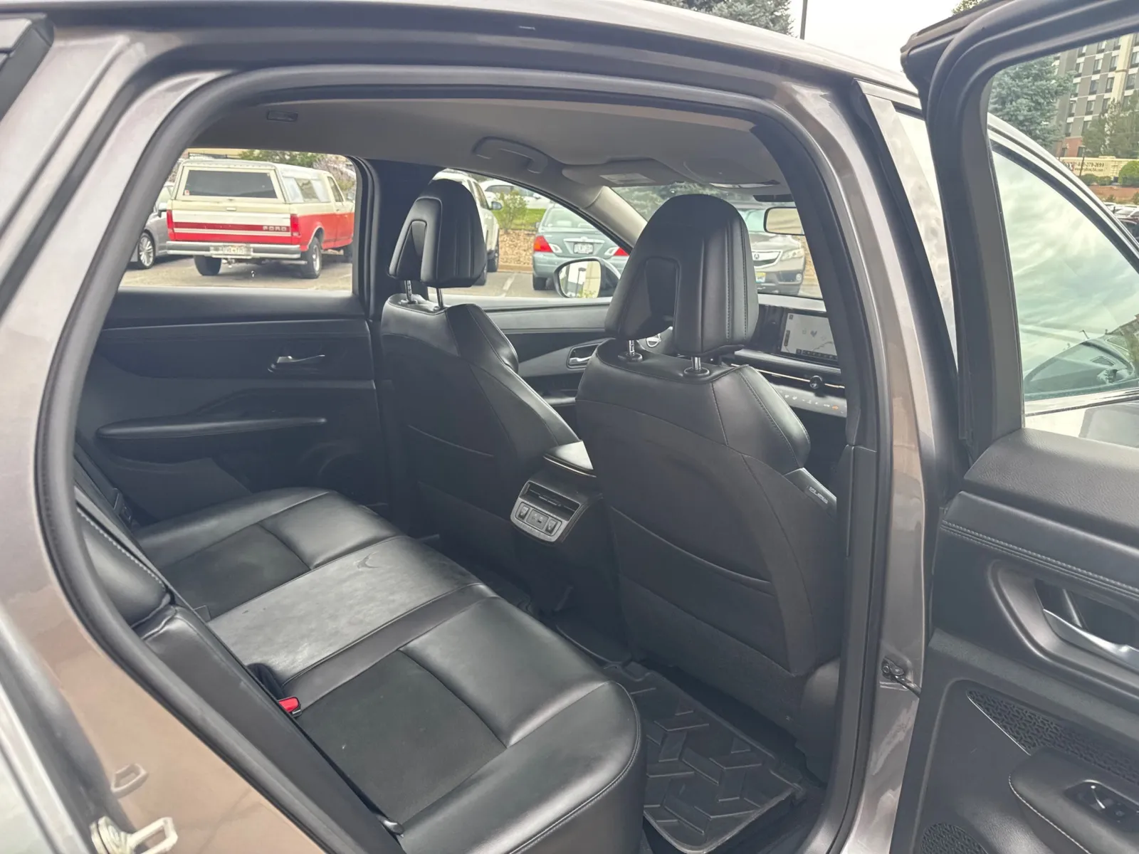 Nissan Ariya photo 25