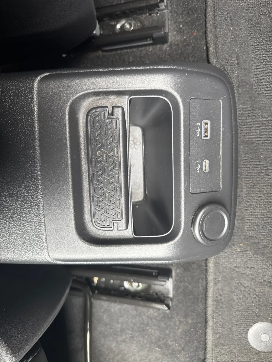 Nissan Ariya photo 37