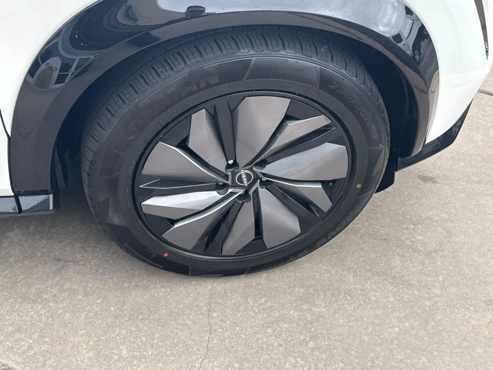 Nissan Ariya photo 15