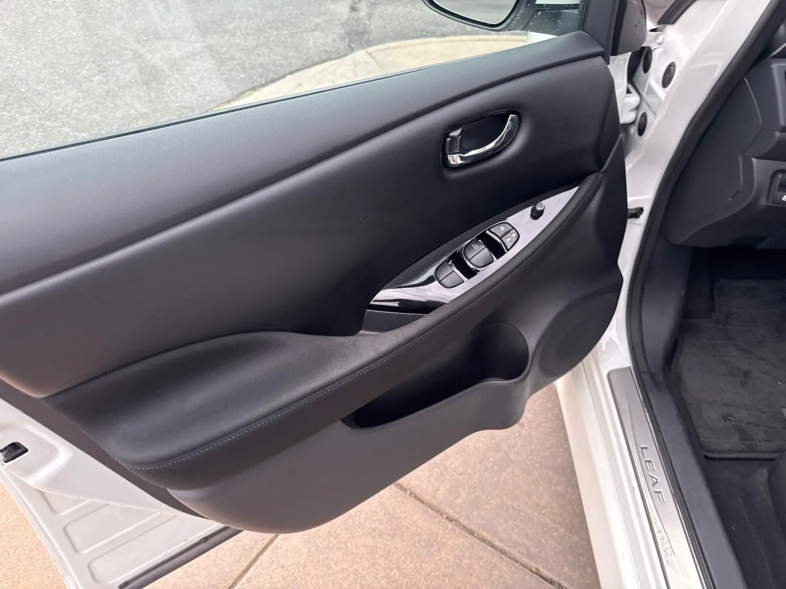 Nissan Leaf photo 24