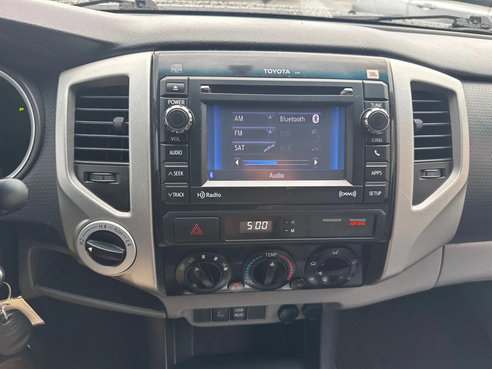 Toyota Tacoma photo 34