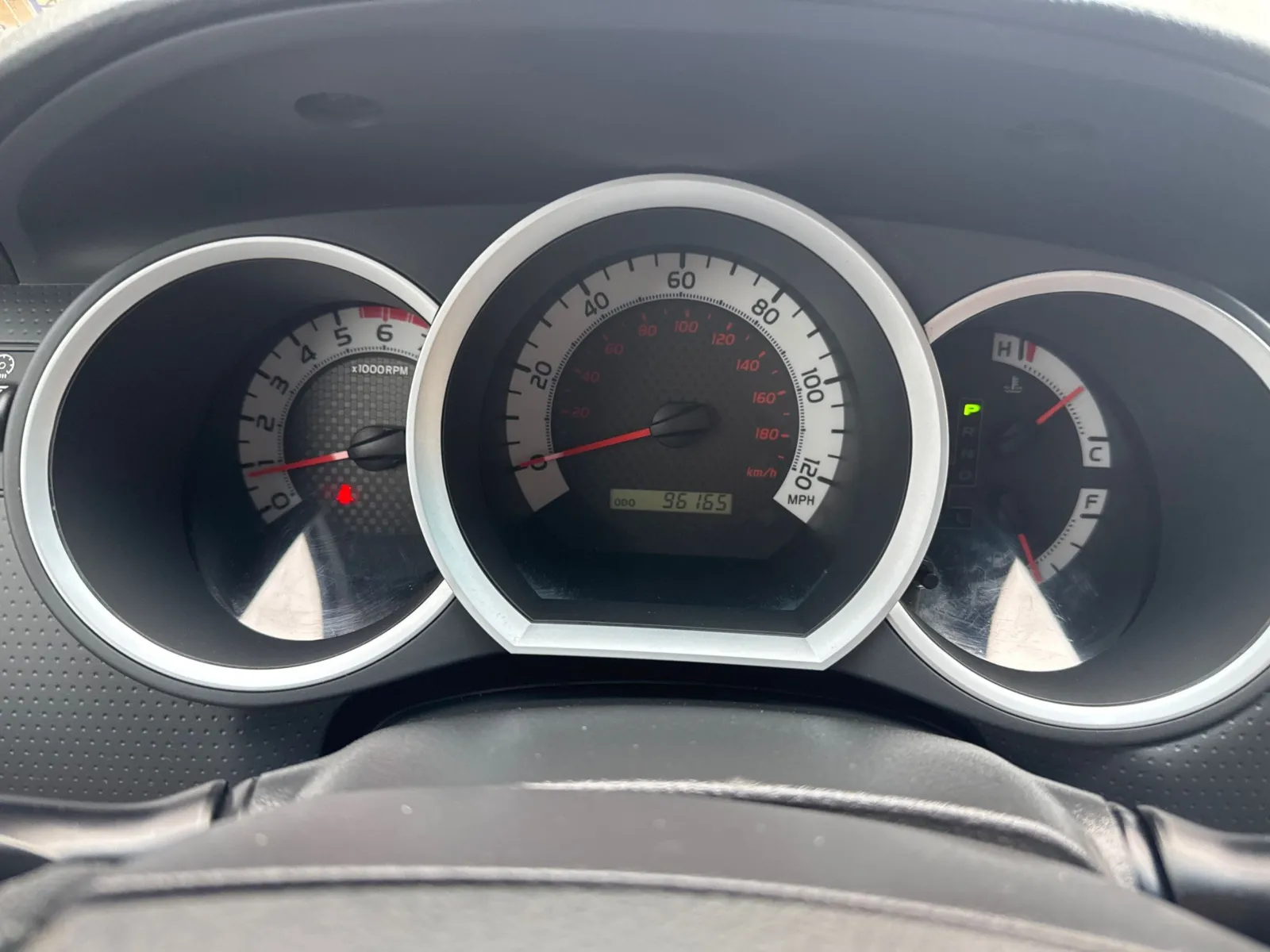 Toyota Tacoma photo 32