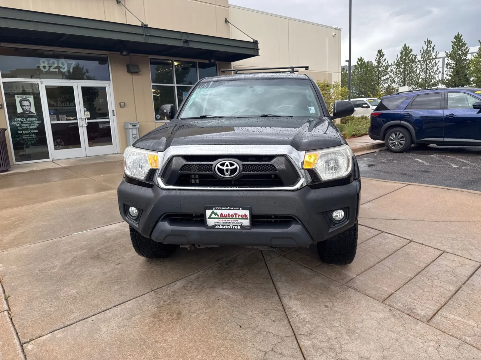 Toyota Tacoma photo 3