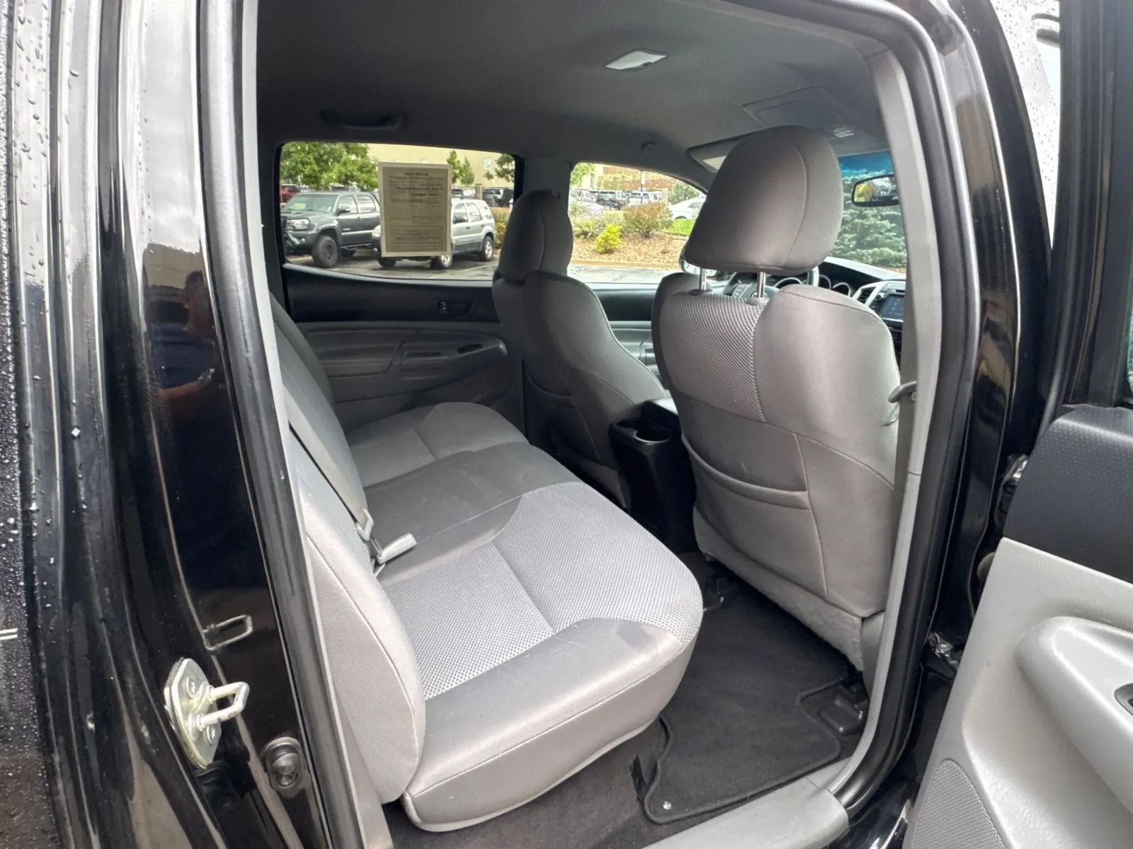 Toyota Tacoma photo 22