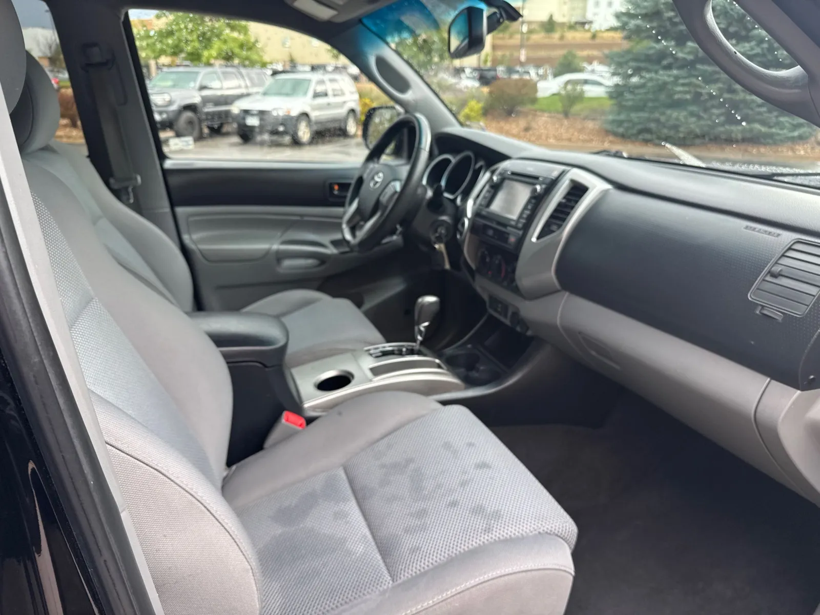 Toyota Tacoma photo 17