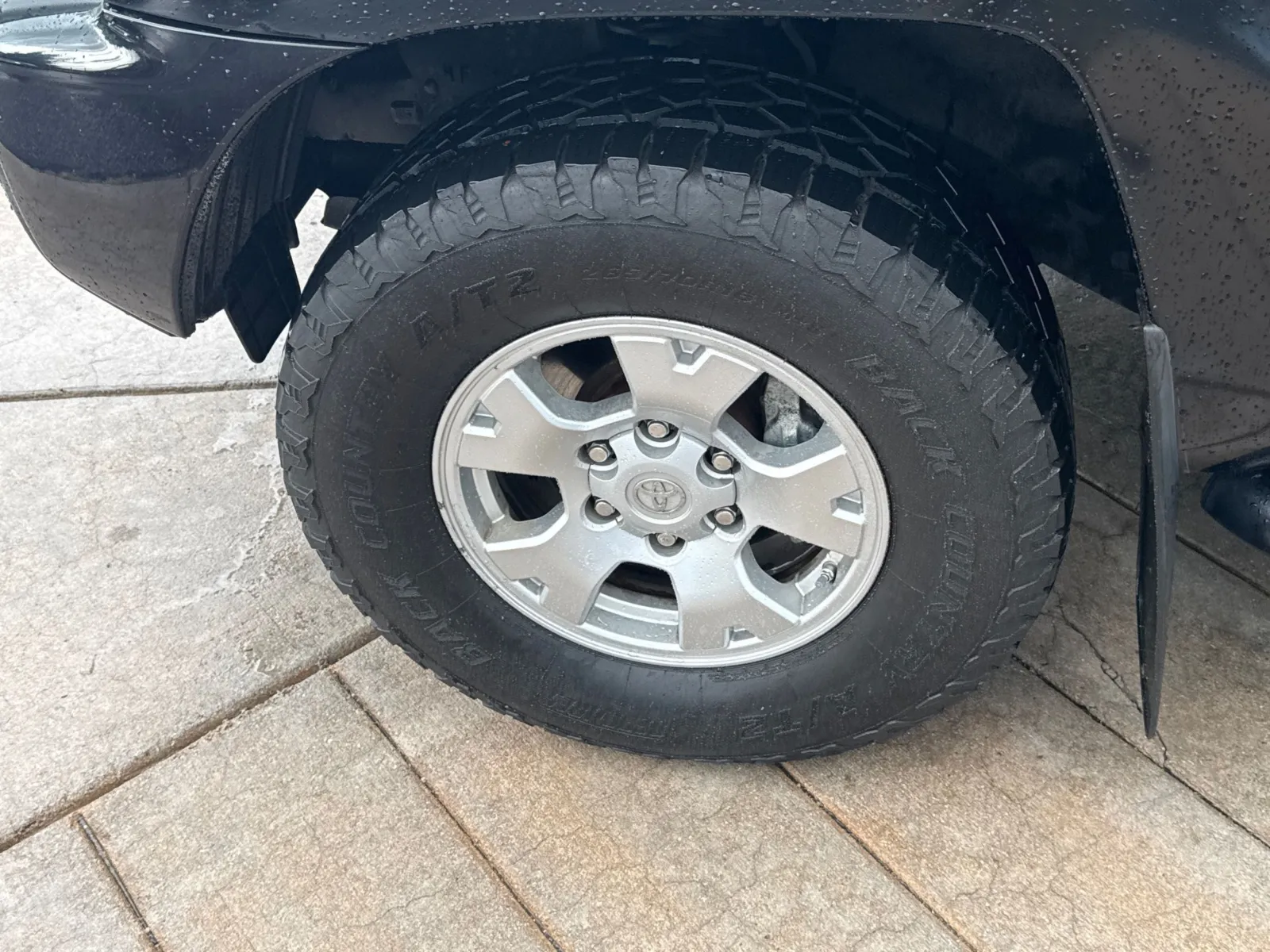 Toyota Tacoma photo 13