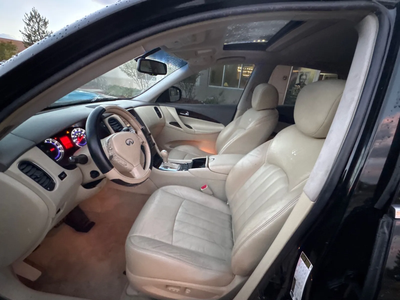 Infiniti EX35 photo 28