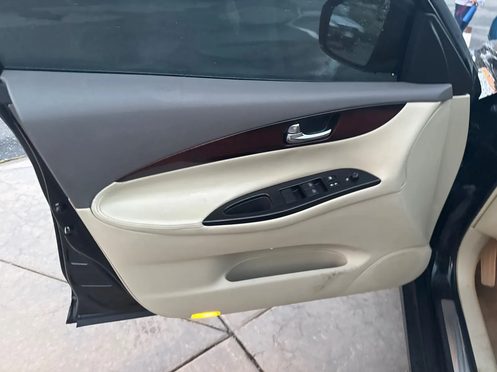 Infiniti EX35 photo 26