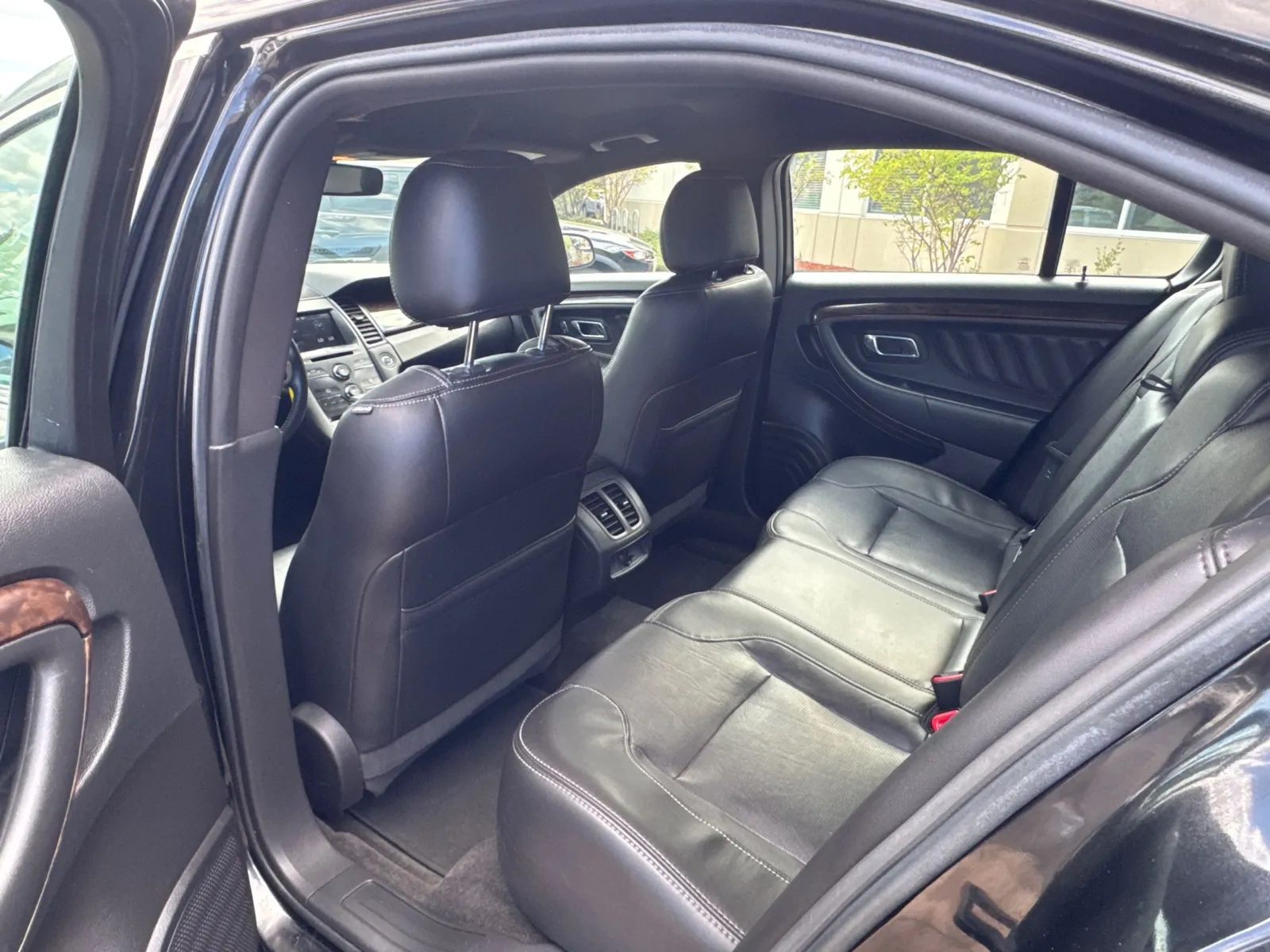 Ford Taurus photo 21