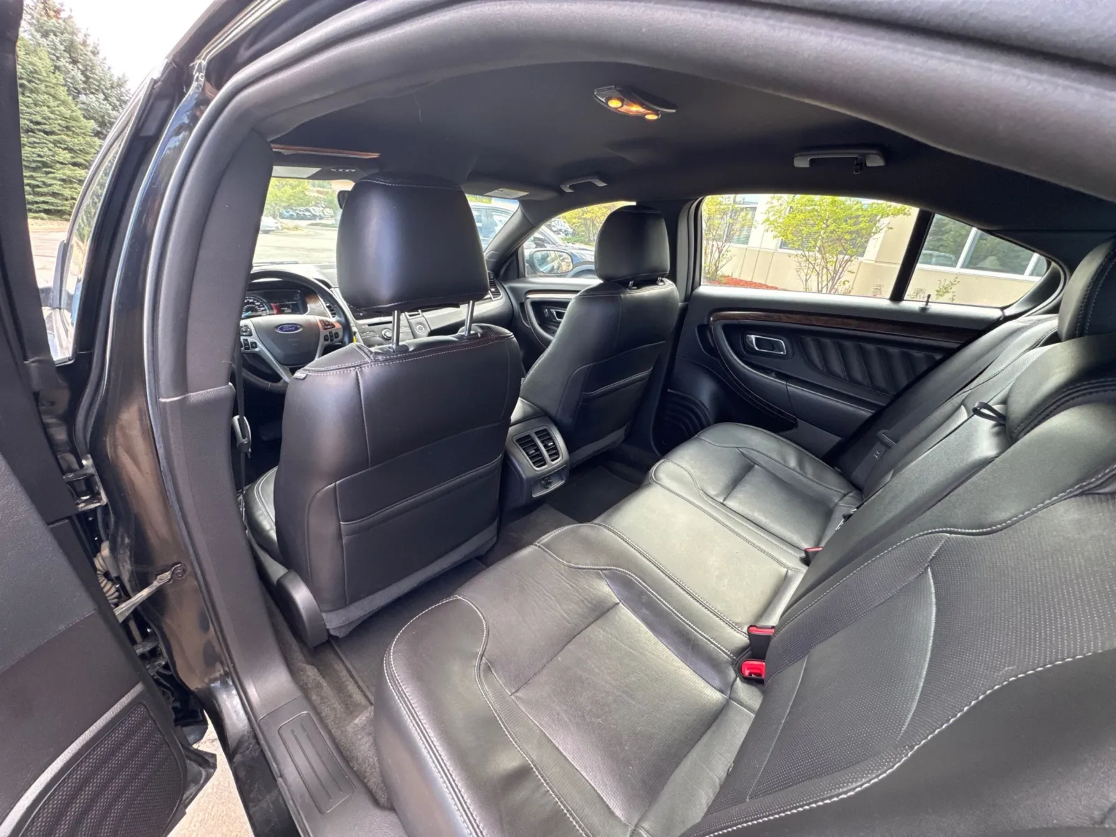 Ford Taurus photo 22