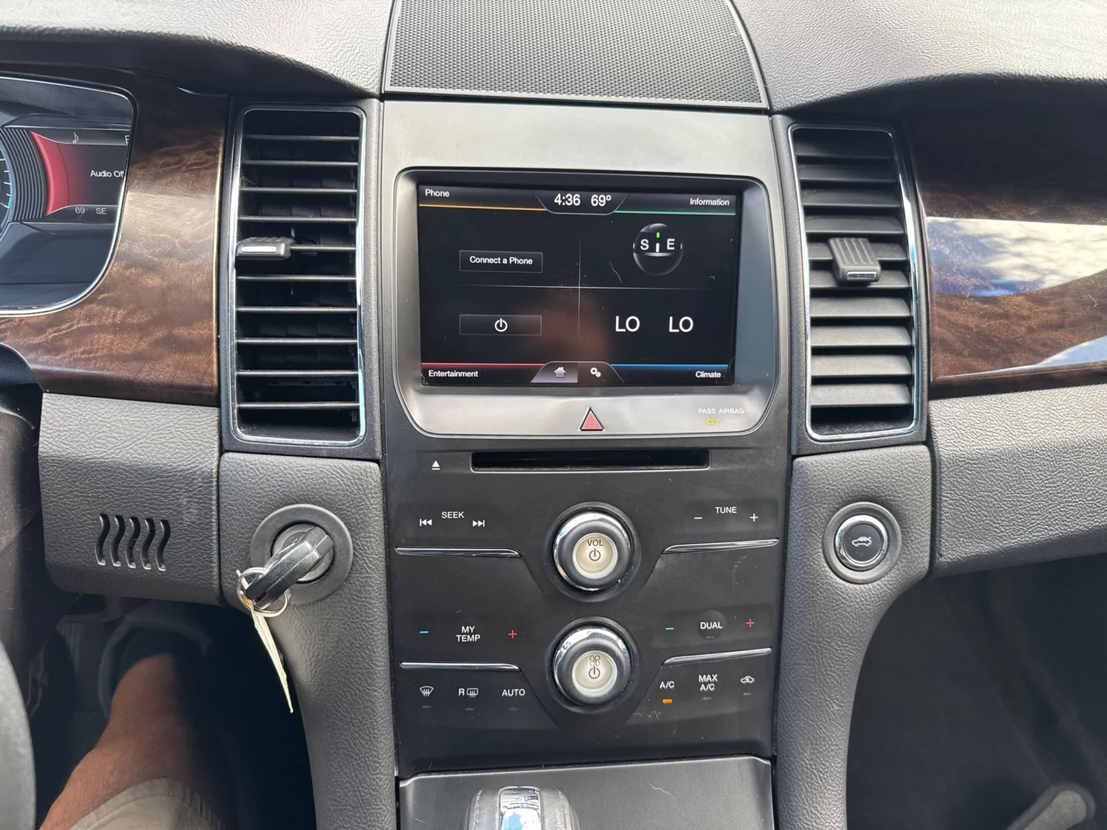 Ford Taurus photo 29