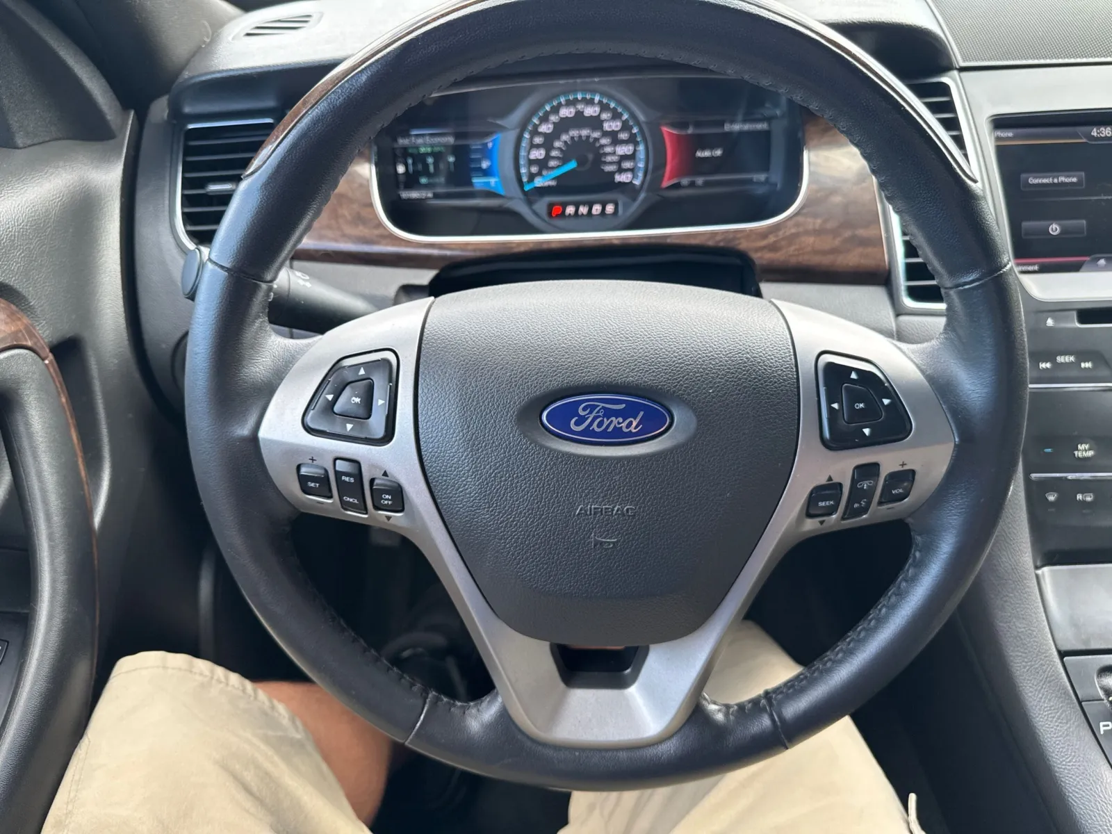 Ford Taurus photo 27