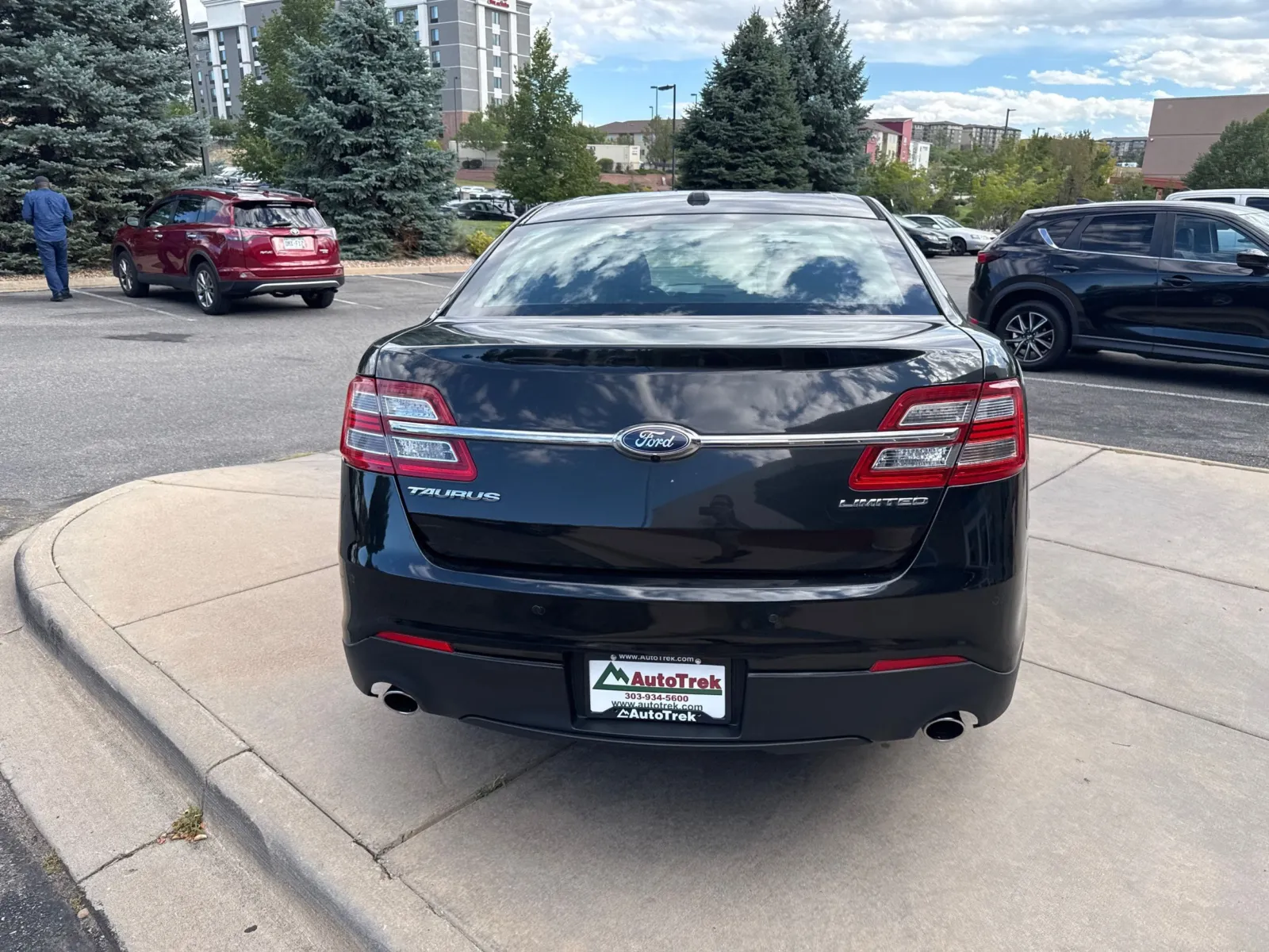 Ford Taurus photo 7