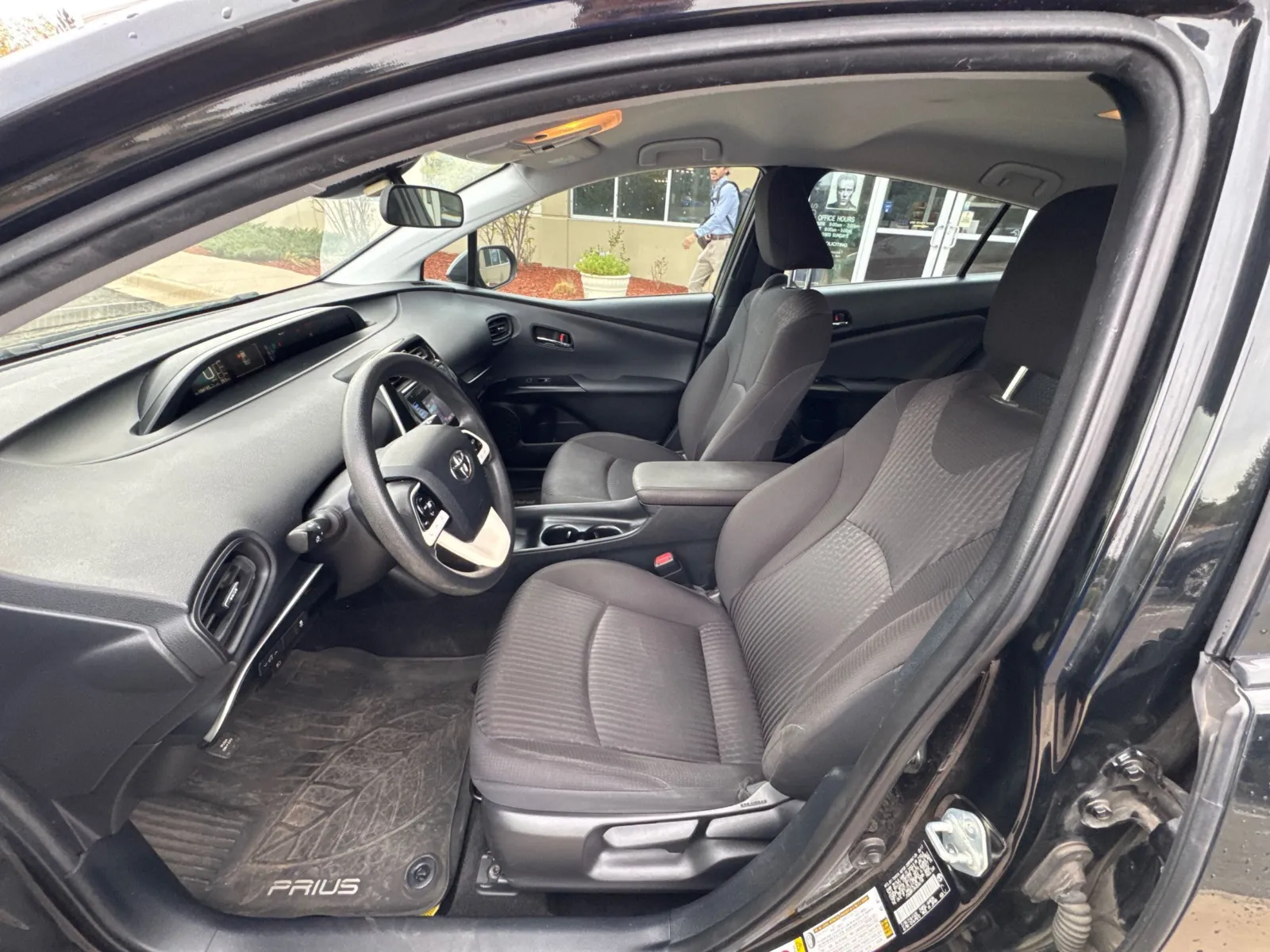 Toyota Prius photo 27