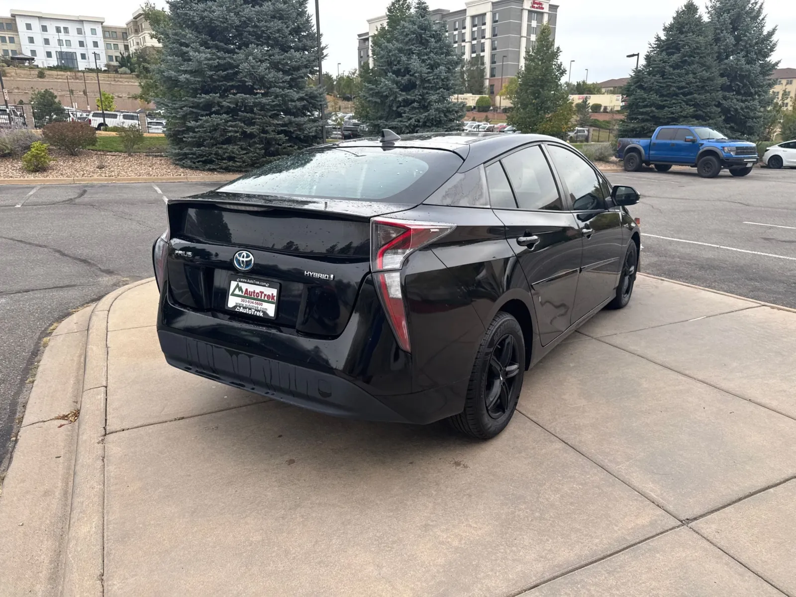 Toyota Prius photo 7