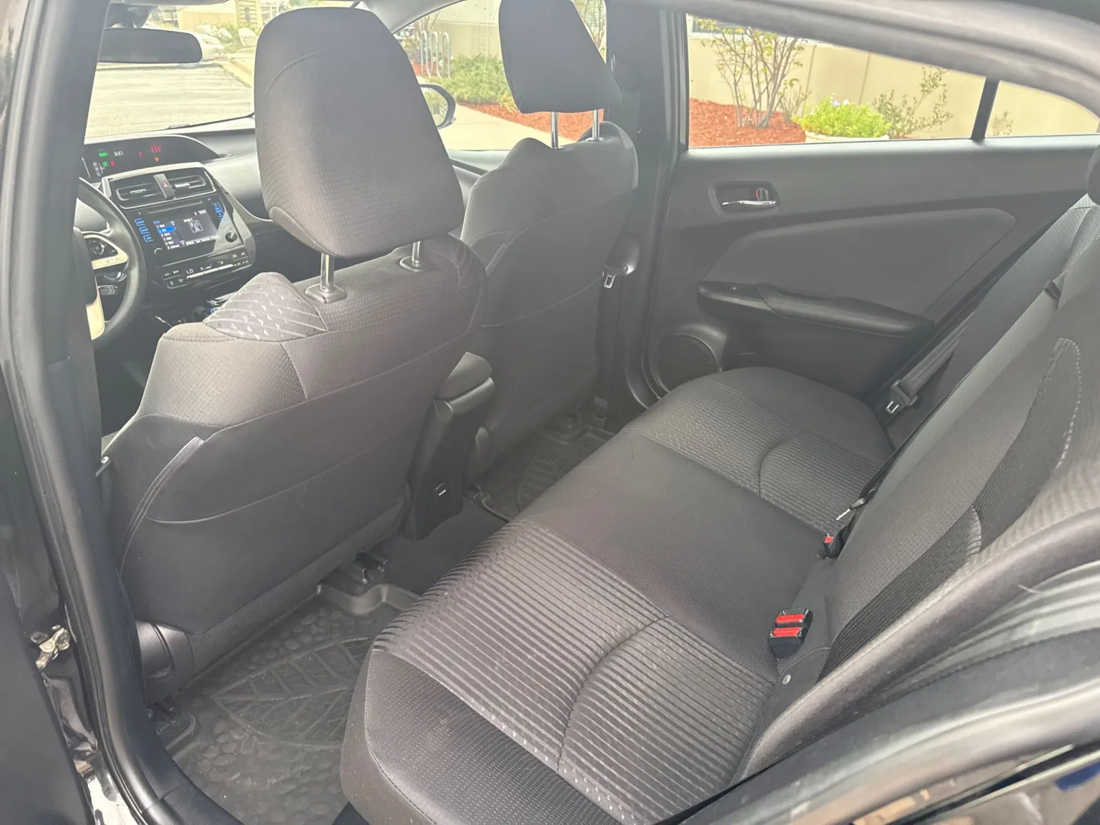 Toyota Prius photo 24