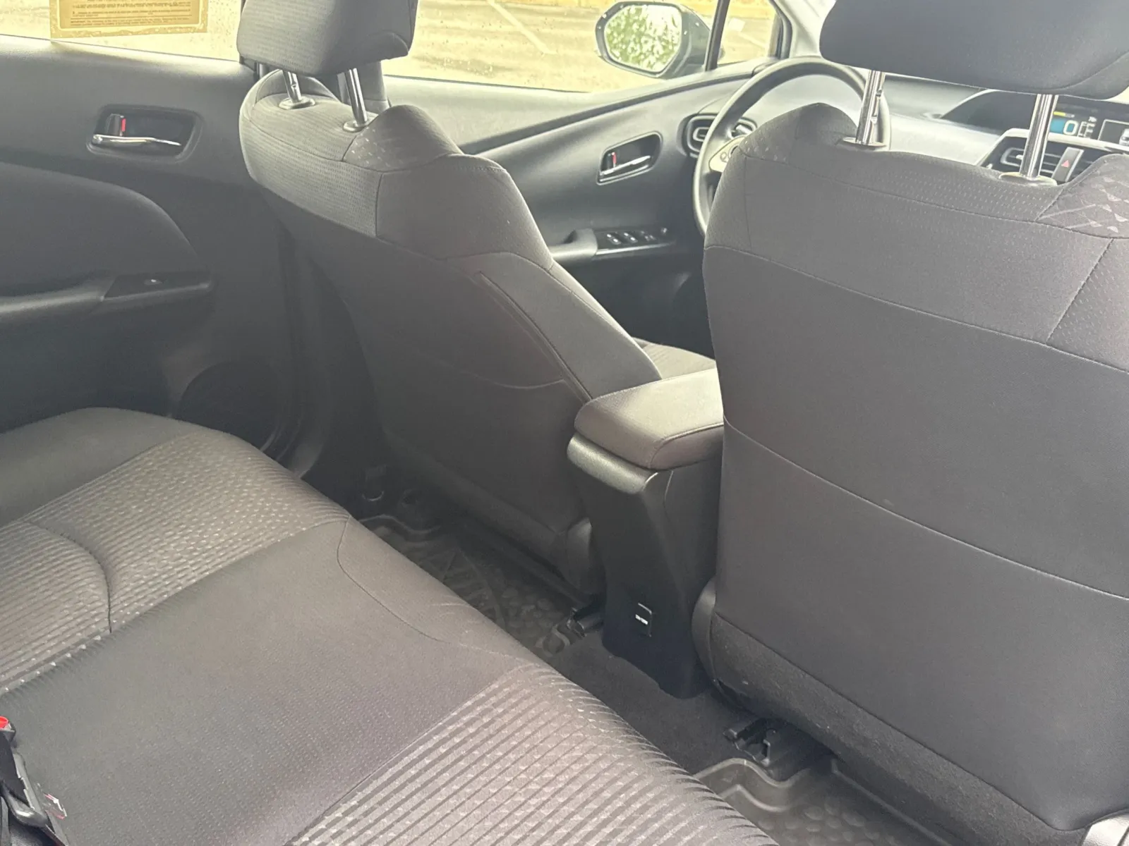 Toyota Prius photo 22